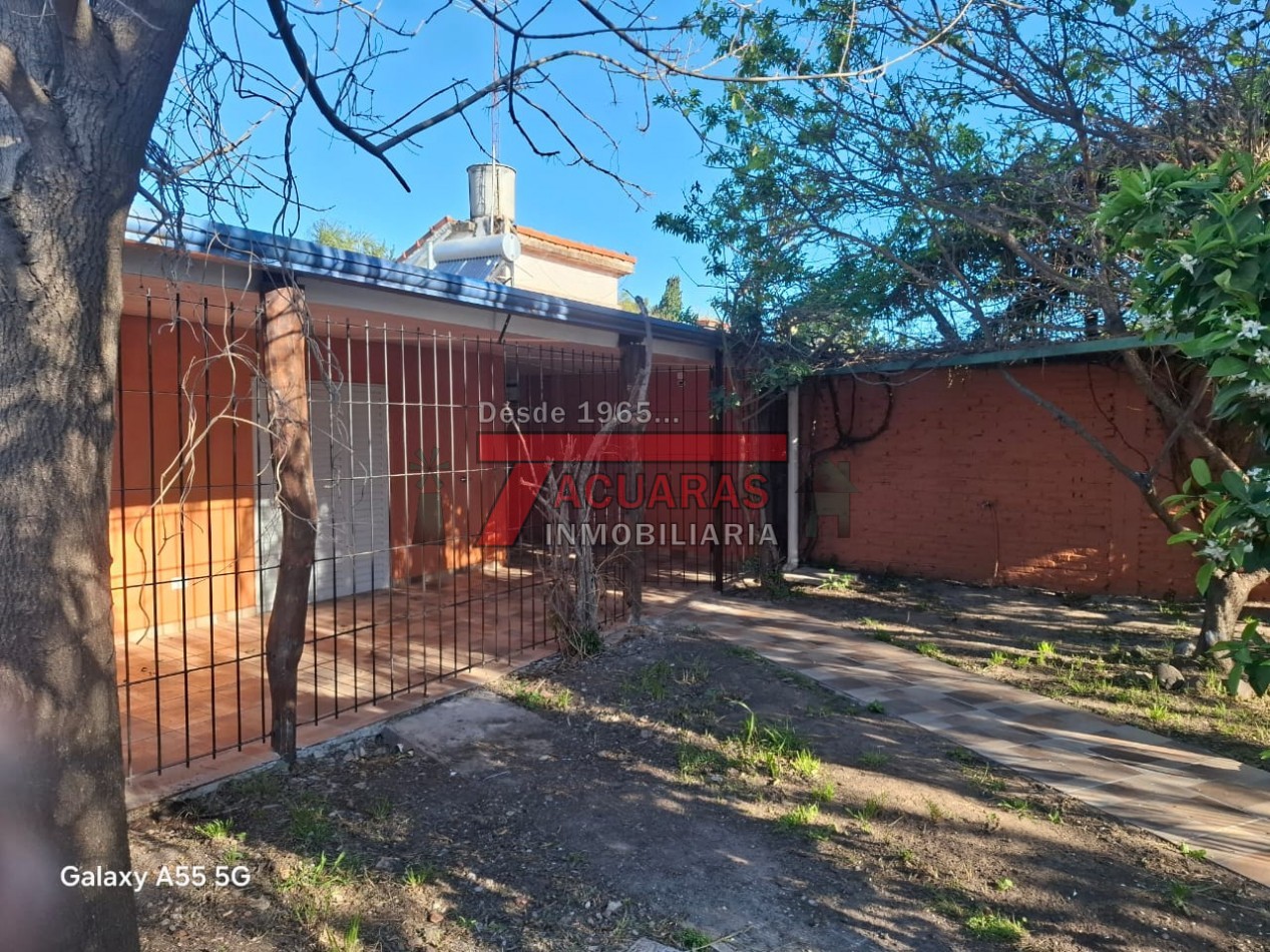 CASA EN VENTA EN SAN BENITO, CALLE SEGUI FRENTE A COLONIA AVELLANEDA.