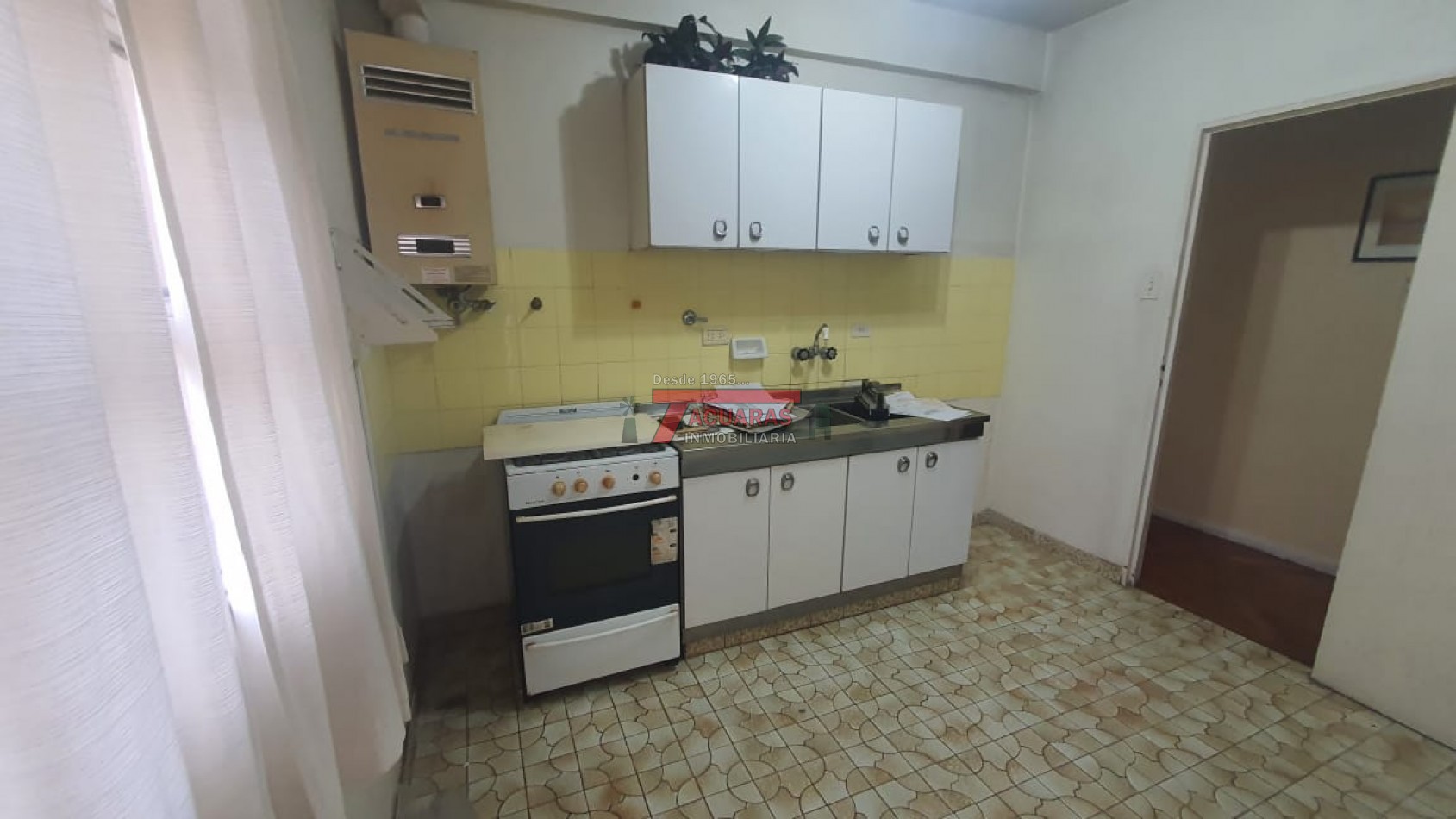 VENTA DE DEPARTAMENTO EN CALLE BUENOS AIRES  463 DE 2 DORMITORIOS Y COCHERA.