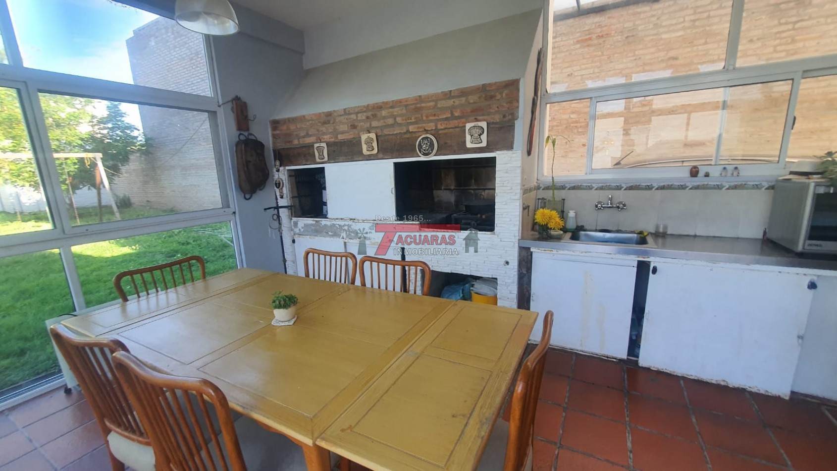 CASA EN VENTA DE 3 DORMITORIOS ZONA BLAS PARERA.