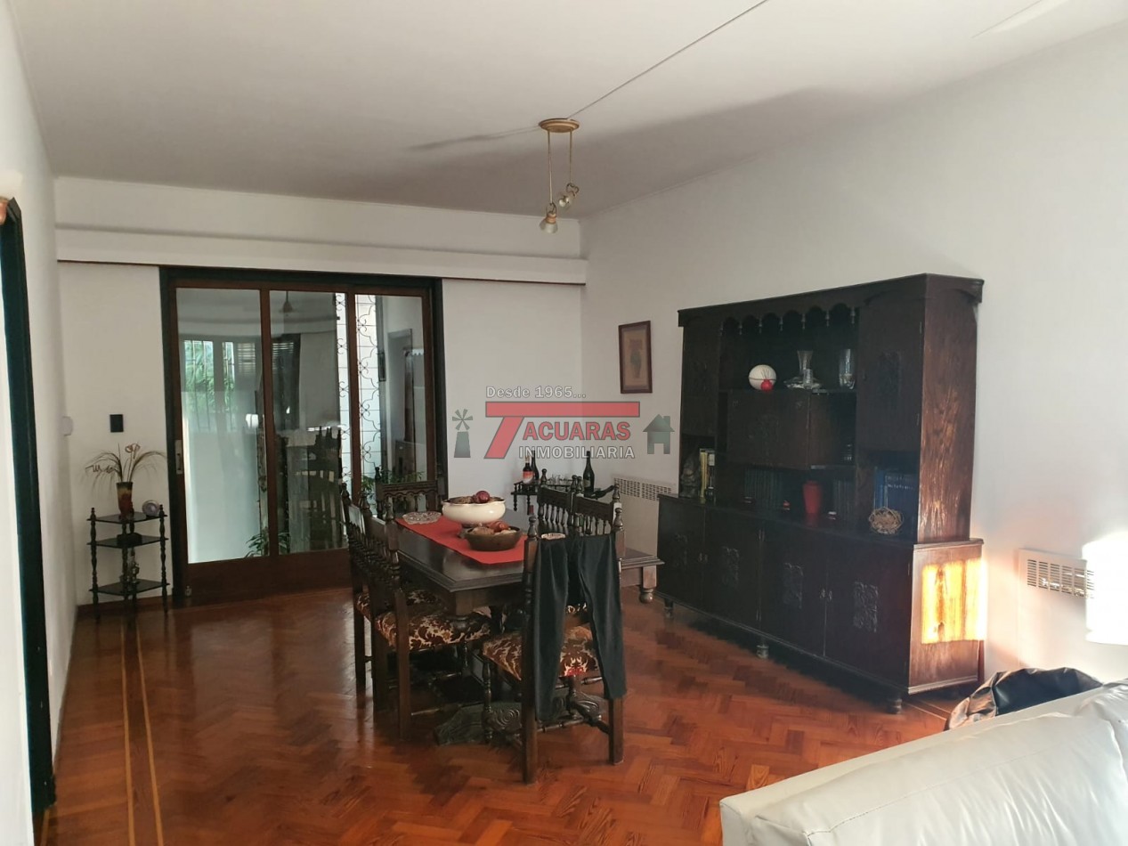 IMPORTANTE PROPIEDAD  A LA VENTA  EN EL CENTRO DE LA CIUDAD.