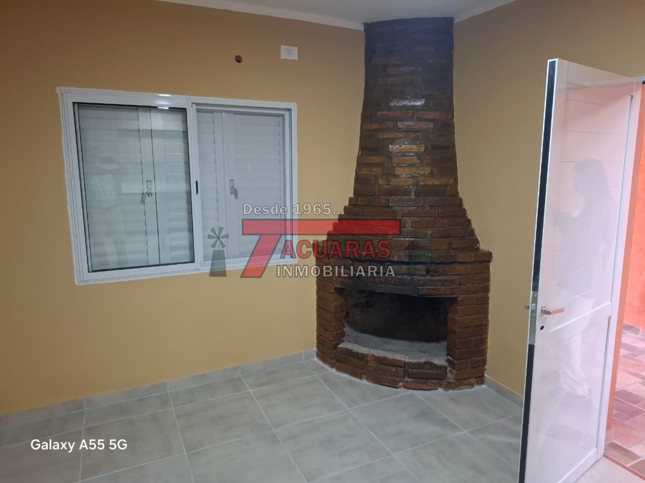 CASA EN VENTA EN SAN BENITO, CALLE SEGUI FRENTE A COLONIA AVELLANEDA.