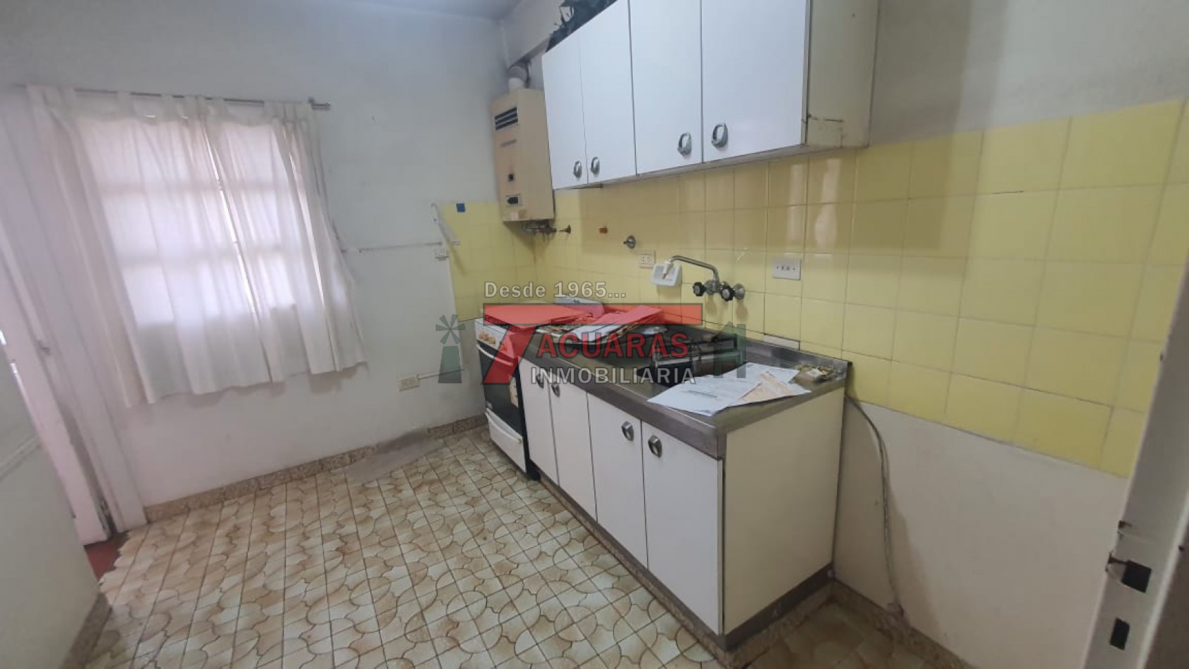 ALQUILER DE DEPARTAMENTO DE 3 DORMITORIOS Y COCHERA  EN CALLE  BUENOS AIRES