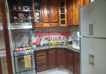 VENTA DE CASA CALLE BLAS  PARERA Y FRANCIA.